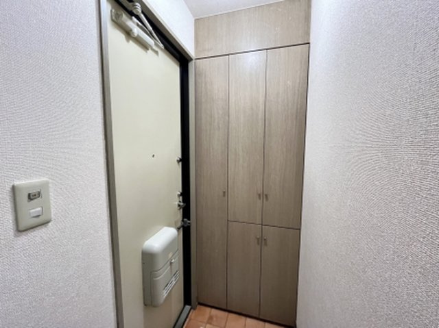 ヴィラージュコート壱番館の玄関