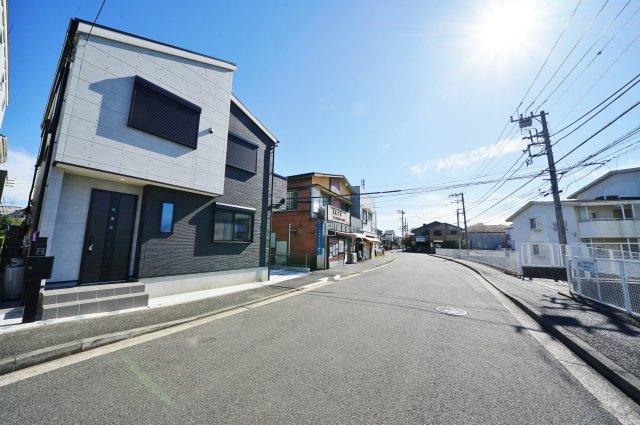 【横浜市瀬谷区相沢６丁目25-7新築戸建て】★仲介手数料無料★（相沢小学校・東野中学校）の前面道路含む現地写真