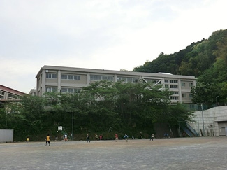 横須賀市立浦郷小学校まで1100ｍ