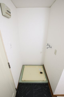 【設備】 | レジデンスサザン | 室内洗濯機置き場