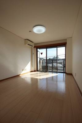 【洋室】 | レジデンスサザン