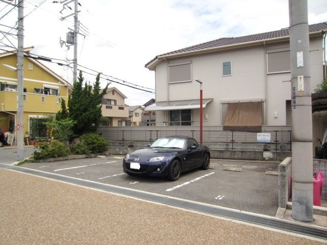 【駐車場】