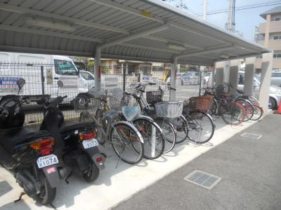 ソレアードさがのの駐車場|駐輪場