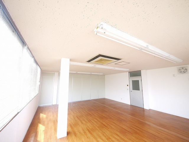 吉田ビル（木津上戸）