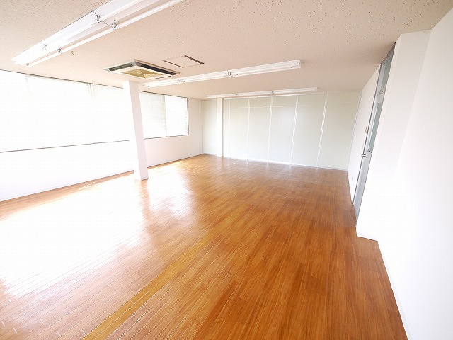 吉田ビル（木津上戸）
