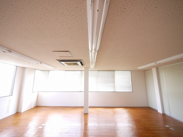 吉田ビル（木津上戸）
