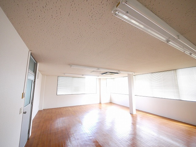 吉田ビル（木津上戸）