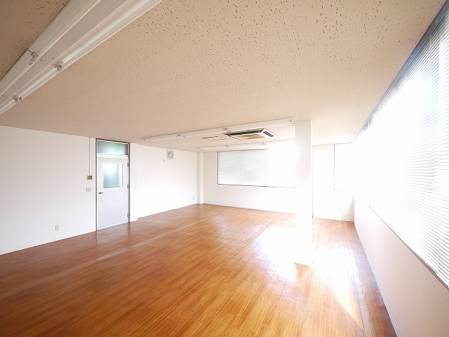 吉田ビル（木津上戸）