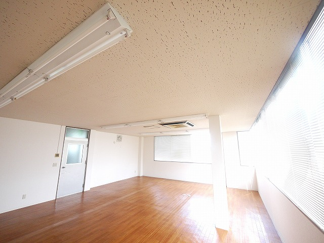 吉田ビル（木津上戸）