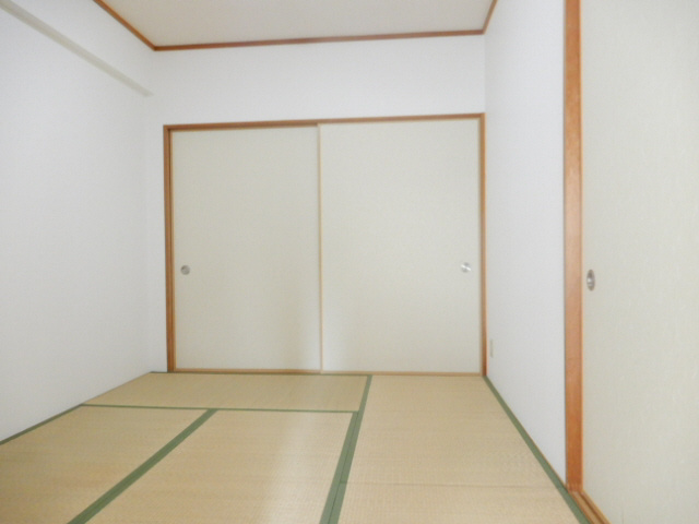 グランドシャリオの寝室