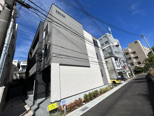 Y'sテラスの外観