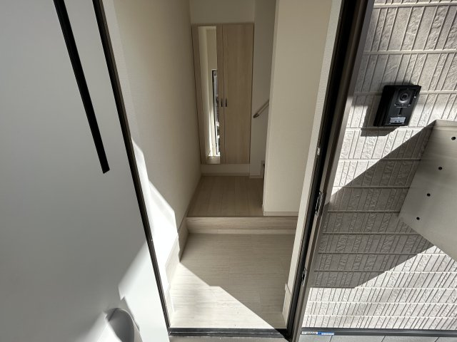 Y'sテラスの玄関
