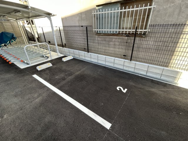 Y'sテラスの駐車場