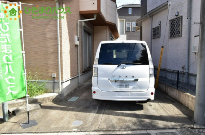 西区三橋6丁目　中古一戸建て　①の駐車場