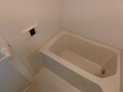 【浴室】 | ドリームレジデンス | 反転間取りのお部屋の参考写真となります。