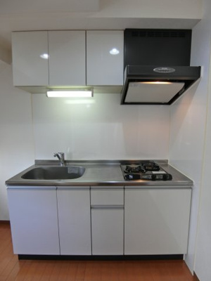 【キッチン】 | ドリームレジデンス | 反転間取りのお部屋の参考写真となります。