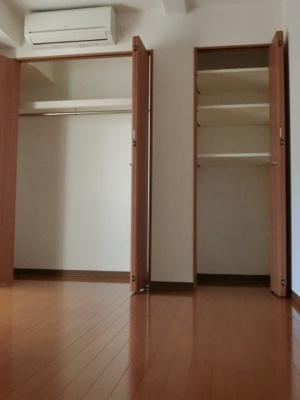 【収納】 | ドリームレジデンス | 反転間取りのお部屋の参考写真となります。