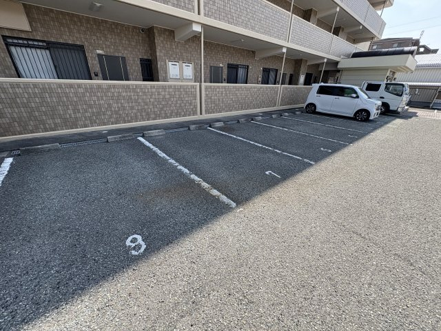 有瀬グランドハイツの駐車場