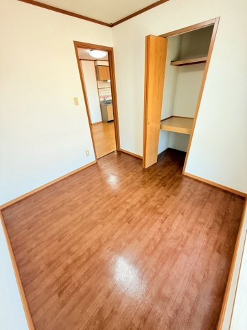 アイランド廣の内装