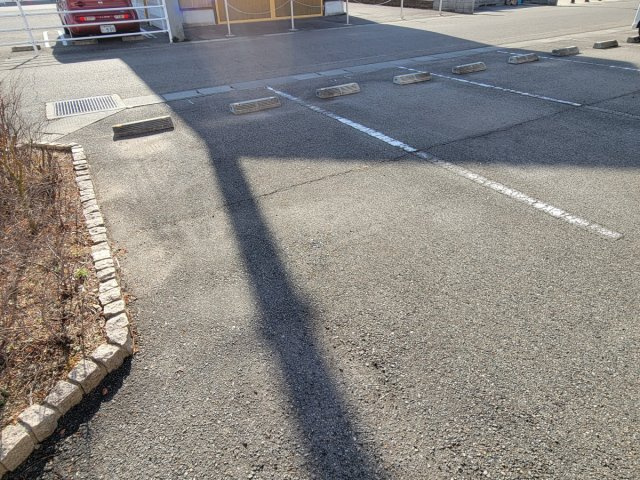 サニーハイツ平田の駐車場