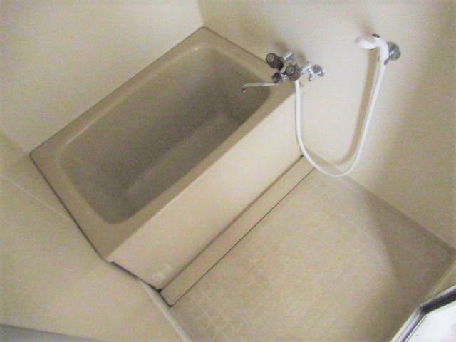 Sメゾン魚住の浴室