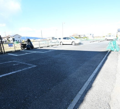 【駐車場】 | サンルピナス石井