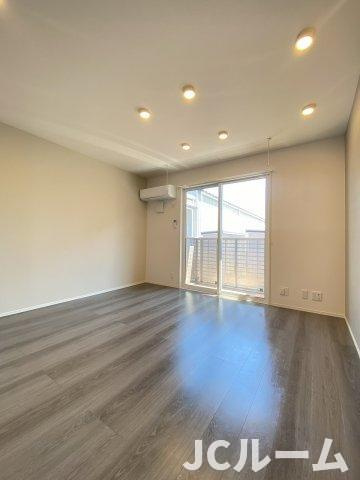 メゾン ド ポムの居間・リビング