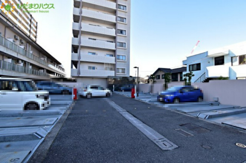 レーベンハイム鴻巣アージオの駐車場