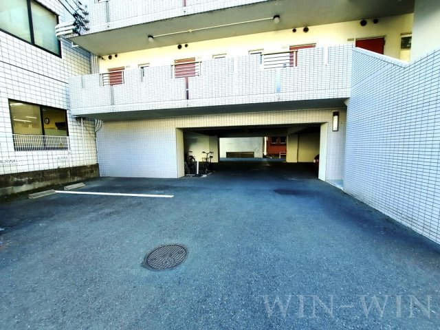 フィオーレ88の駐車場