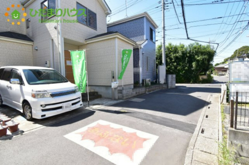 北区今羽町　中古一戸建ての前面道路含む現地写真
