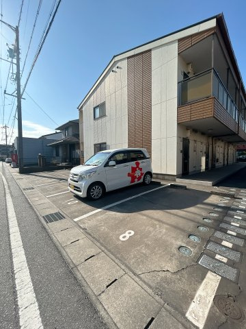 グランドゥール　Yの駐車場