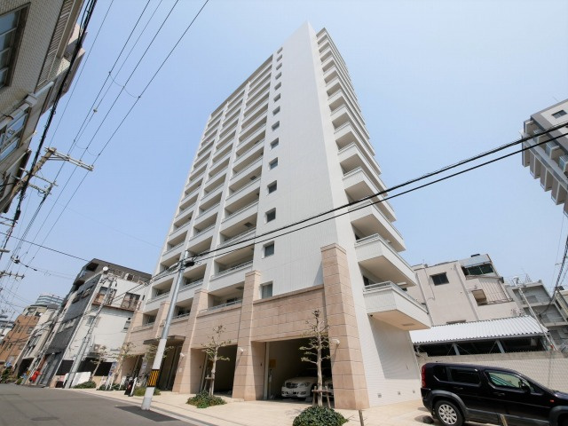 コスモリード谷町六丁目（旧名称：ドゥーエ谷町）の外観