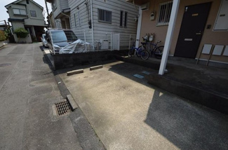 【駐車場】