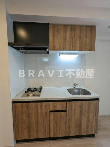 ファーストフィオーレ谷町六丁目フェリシア BRAVI不動産のキッチン|コンパクトなキッチンで掃除もラクラク