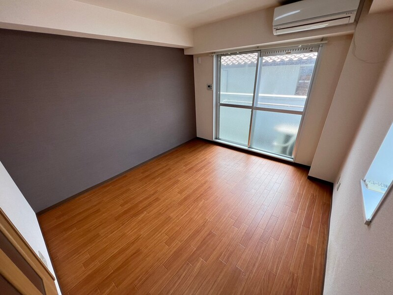 サンスイート神戸の洋室