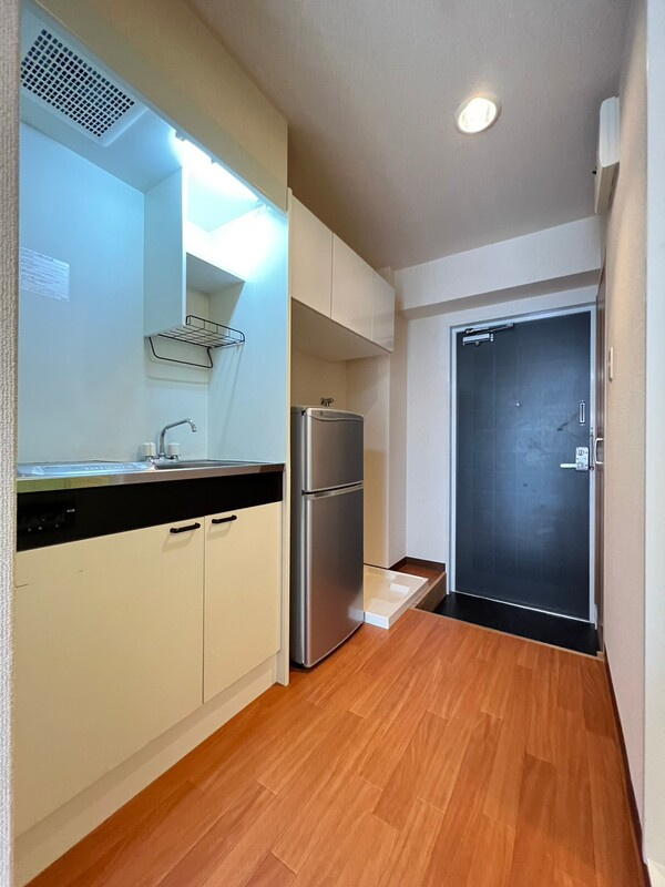 サンスイート神戸の玄関