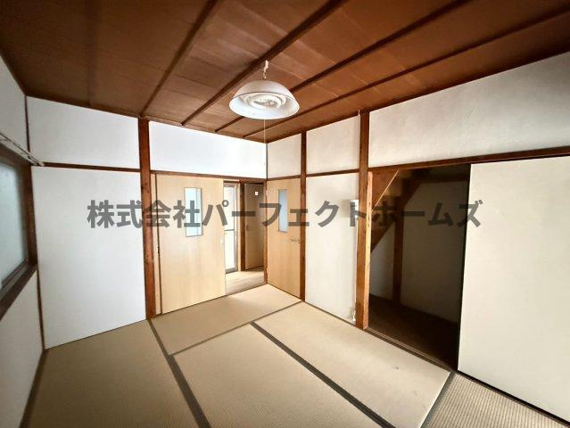 木田元宮一丁目テラスハウス　賃貸の居間・リビング|居間です