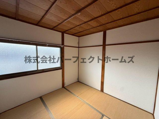 木田元宮一丁目テラスハウス　賃貸の和室|和室、ちょっとしたくつろぎスペースにいかがでしょうか