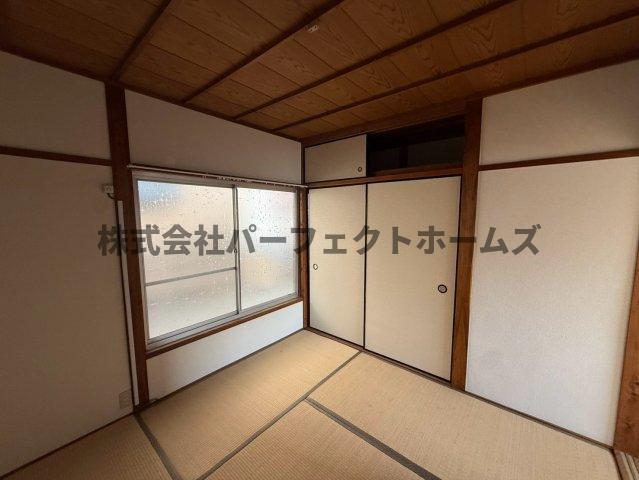 木田元宮一丁目テラスハウス　賃貸の居間・リビング|ゆったり過ごせる居間です