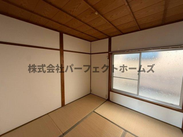 木田元宮一丁目テラスハウス　賃貸の和室|柔らかい畳が心地よい和室
