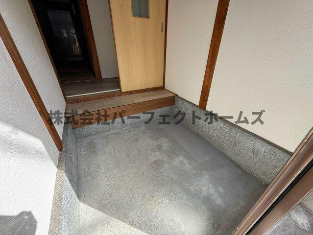 木田元宮一丁目テラスハウス　賃貸の玄関|明るい玄関です