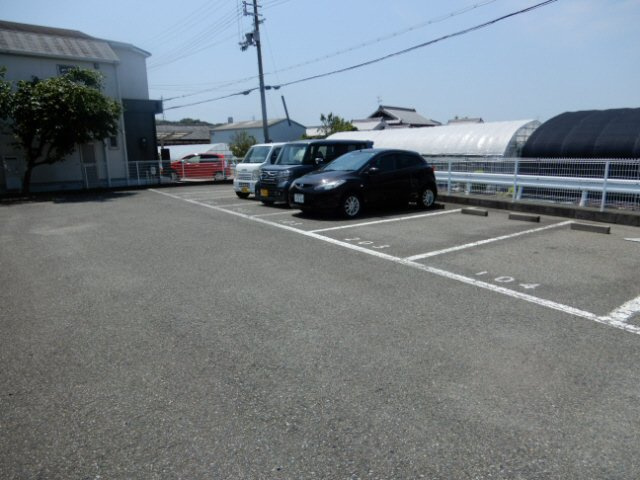 サンハイツ（片山）の駐車場