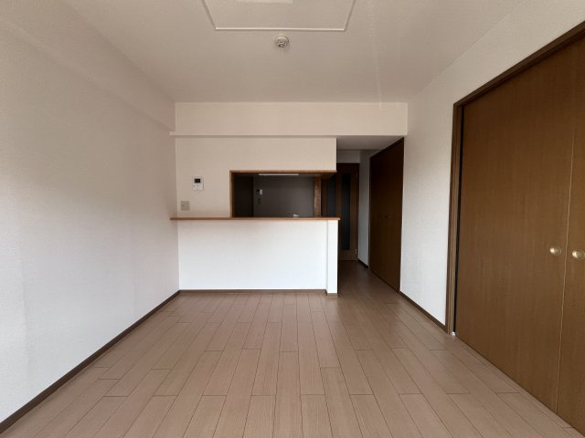 神戸市西区北別府１丁目の賃貸マンションの居間・リビング