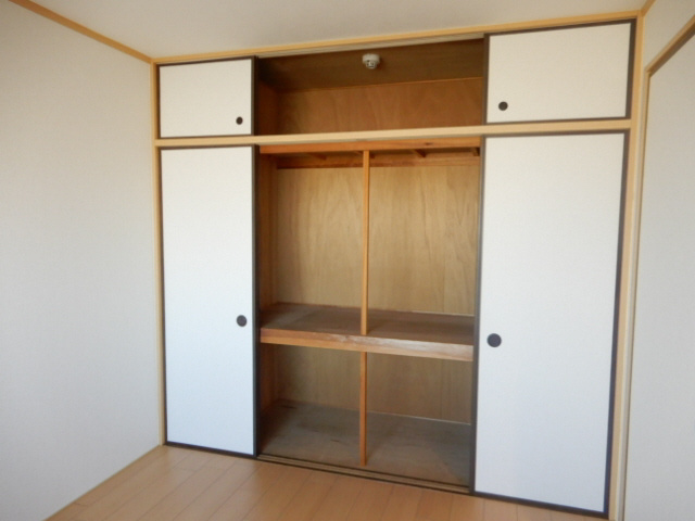 神戸市西区伊川谷町有瀬の賃貸マンションの収納