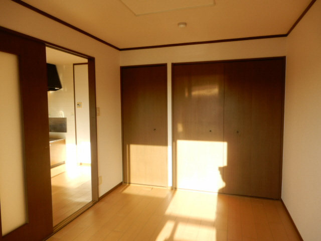 神戸市西区伊川谷町有瀬の賃貸マンションの居間・リビング