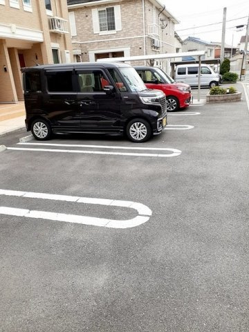 フランカルムⅡの駐車場