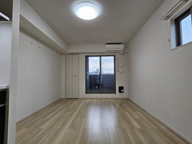明石市西明石北町１丁目のアパートの居間・リビング