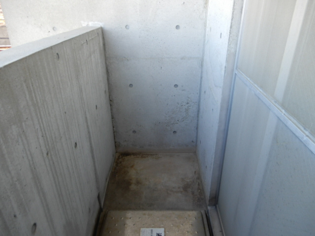 ラムール西舞子のバルコニー