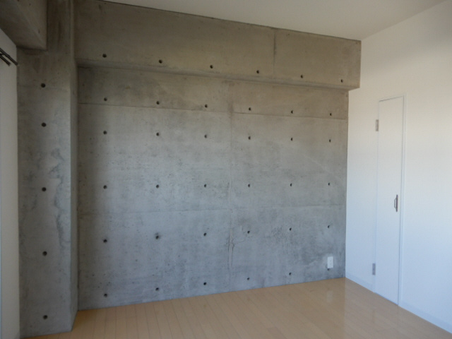 ラムール西舞子の居間・リビング