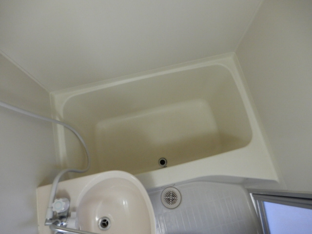 ラムール西舞子の浴室